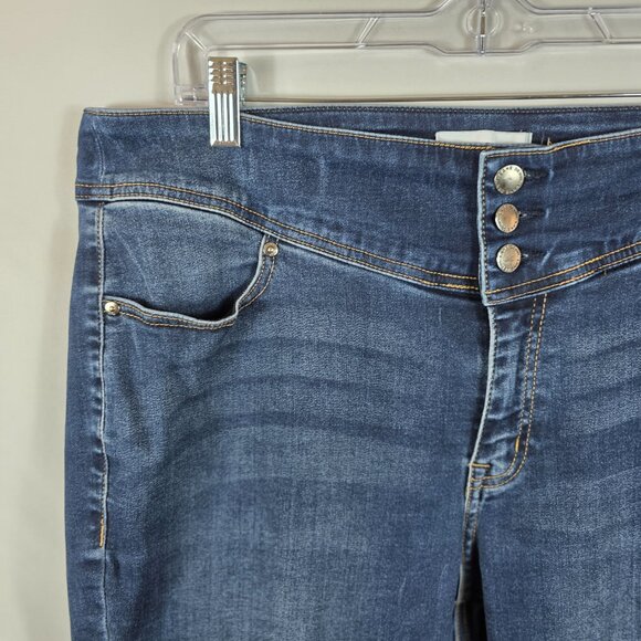 Lane Bryant High Rise Super Stretch 3 Button Jeggings Women's Size 18 - Picture 3 of 14